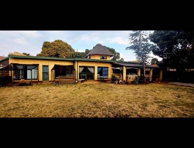 3 BEDROOM HOUSE FOR SALE IN UNITAS PARK